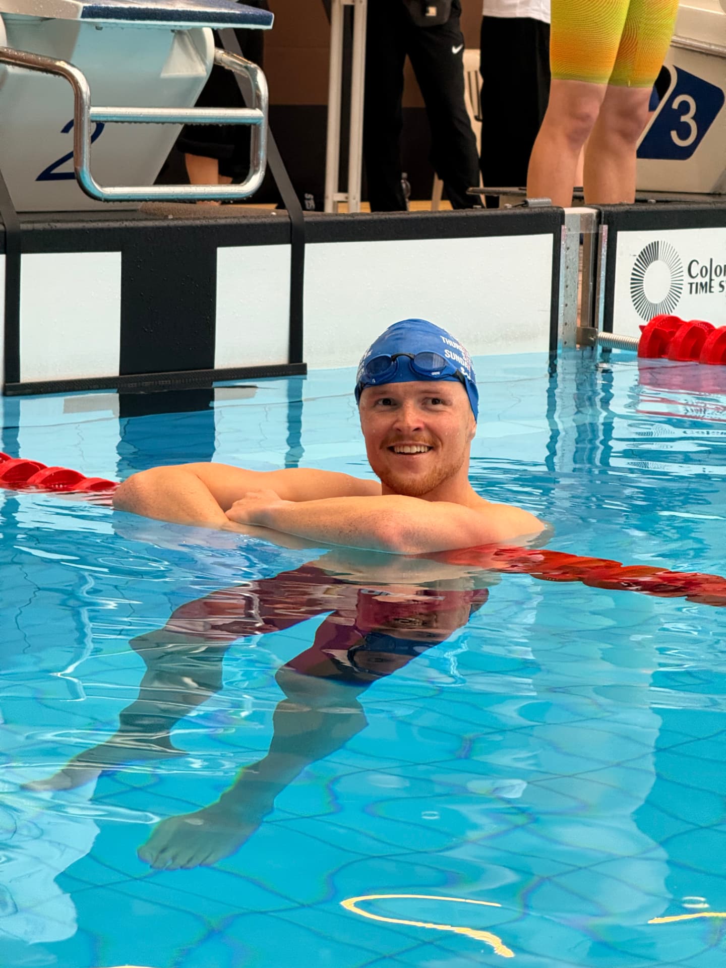 Leon Fischer im Schwimmbecken